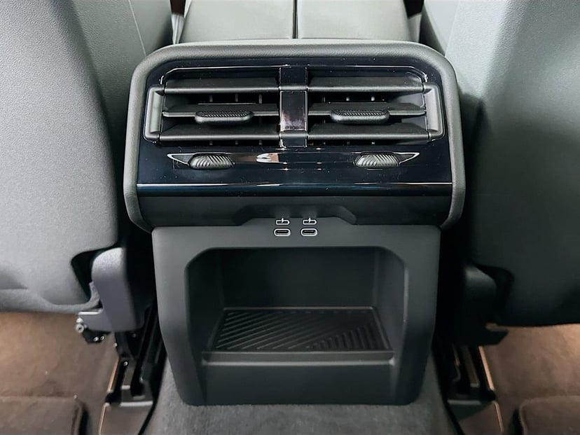 2026 BMW 5 Series - Image 18