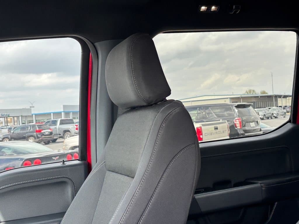 2025 Ford F-150 - Image 13