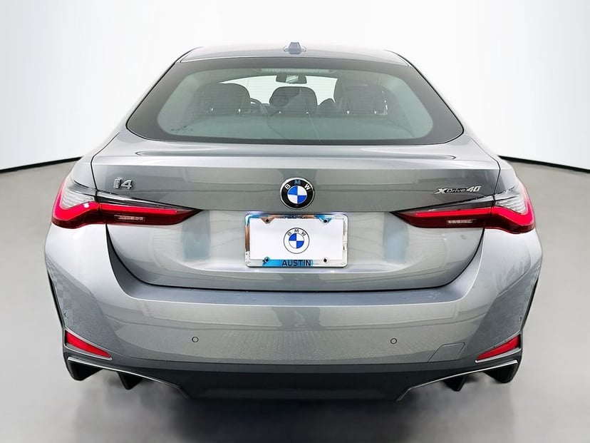 2026 BMW i4 - Image 6