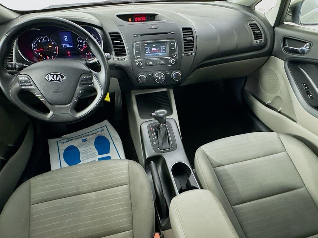 2016 KIA Forte - Image 25