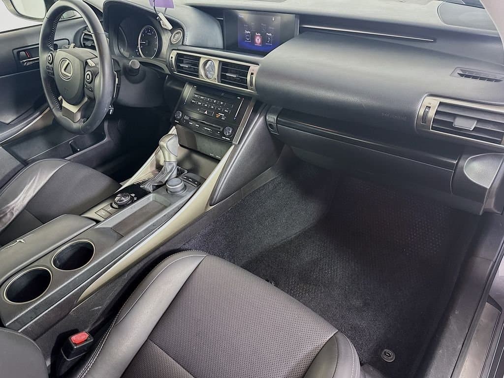 2014 LEXUS IS - Image 36