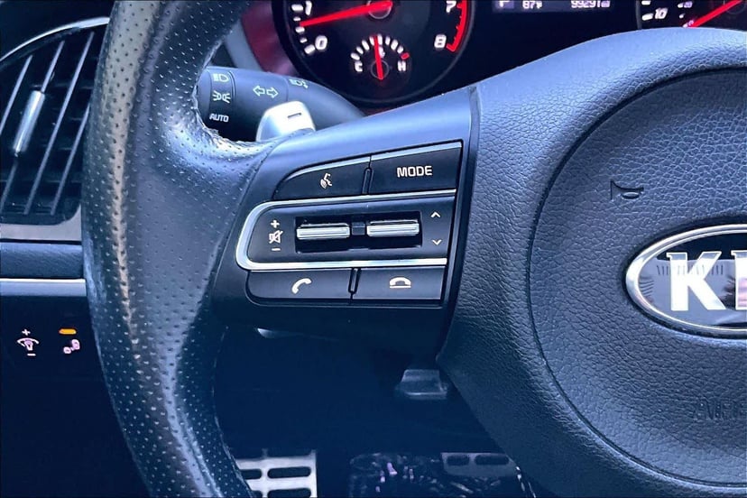 2020 Kia Stinger - Image 23