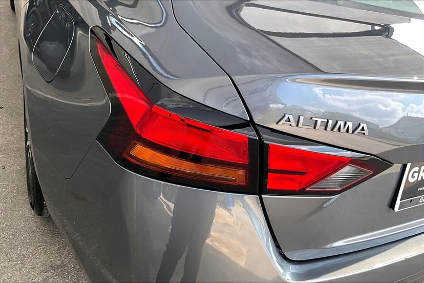 2025 Nissan Altima - Image 28