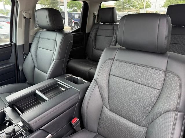 2022 Toyota Tundra - Image 11
