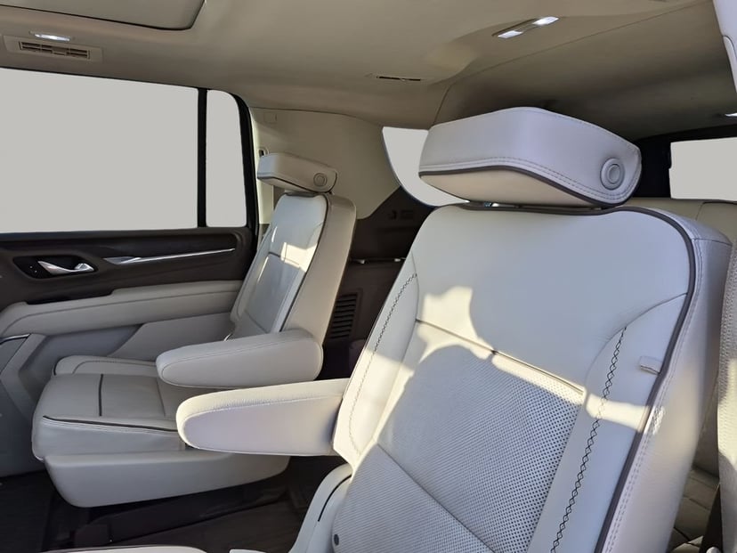 2023 GMC Yukon XL - Image 19