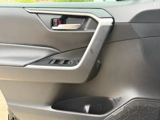 2022 Toyota RAV4 Hybrid - Image 47