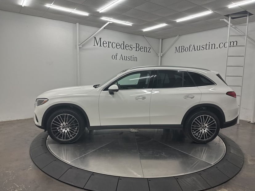 2026 Mercedes-Benz GLC - Image 4