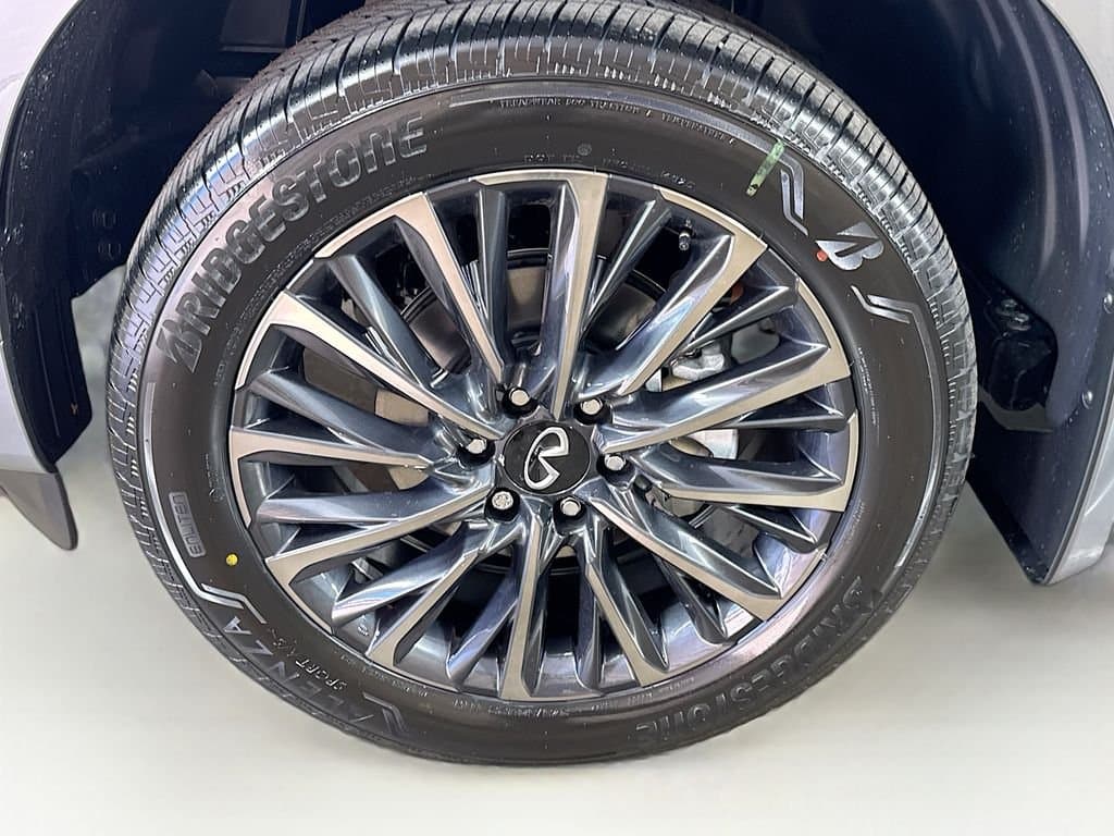 2026 INFINITI QX80 - Image 42