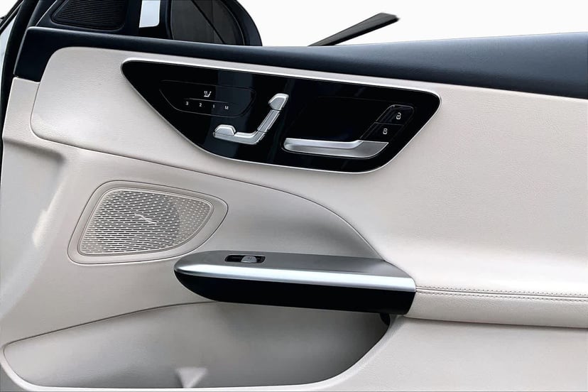 2026 Mercedes-Benz C 300 - Image 23