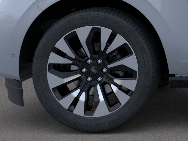 2026 Ford Expedition - Image 32