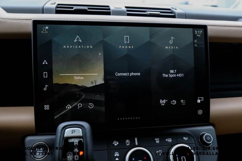 2026 Land Rover Defender 110 - Image 31