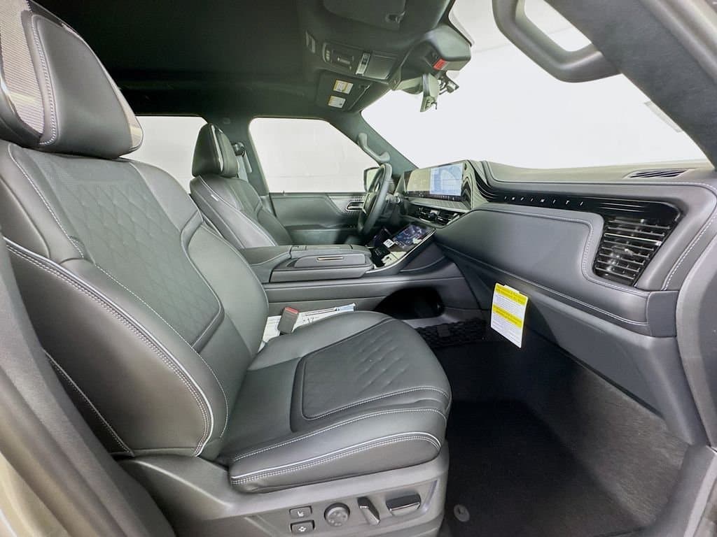 2026 INFINITI QX80 - Image 37