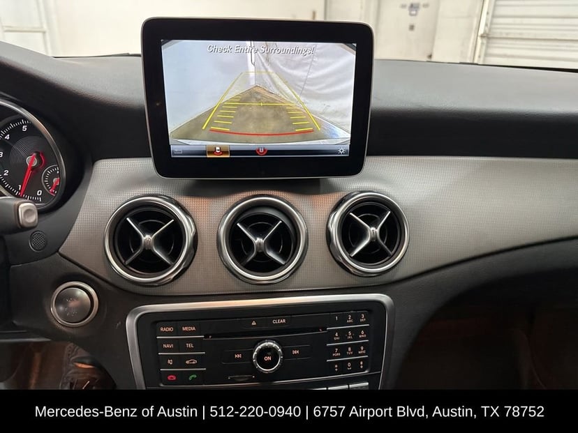 2020 Mercedes-Benz GLA - Image 20