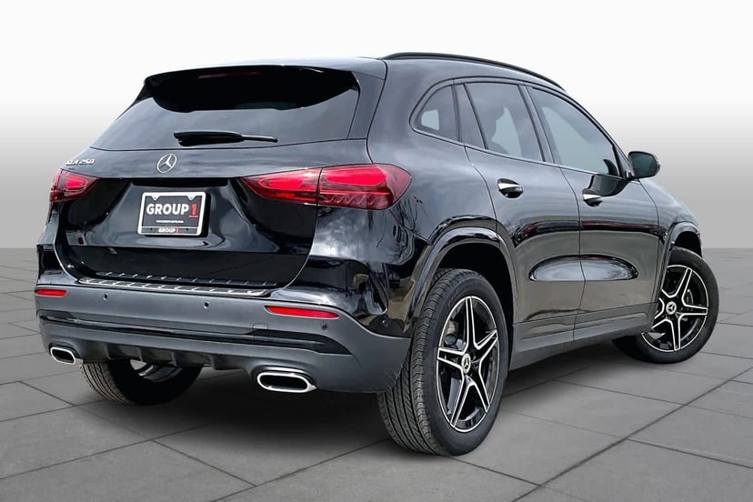 2025 Mercedes-Benz GLA 250 - Image 13