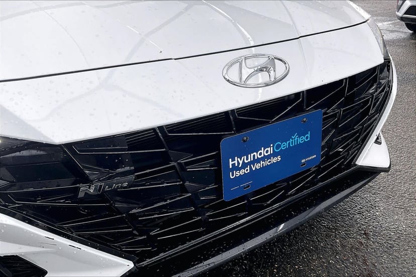 2022 Hyundai Elantra - Image 30