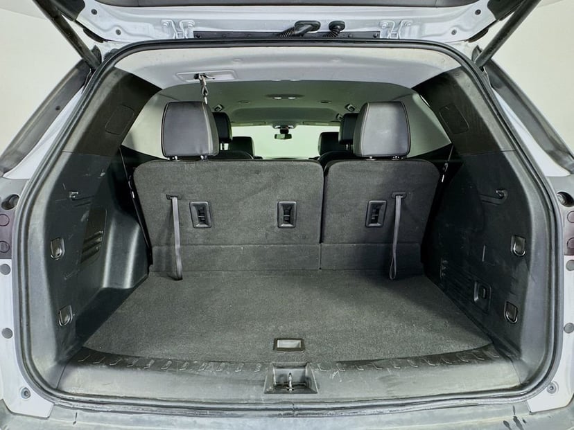 2020 Chevrolet Traverse - Image 32