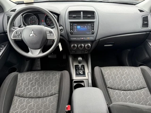 2025 Mitsubishi Outlander Sport - Image 21