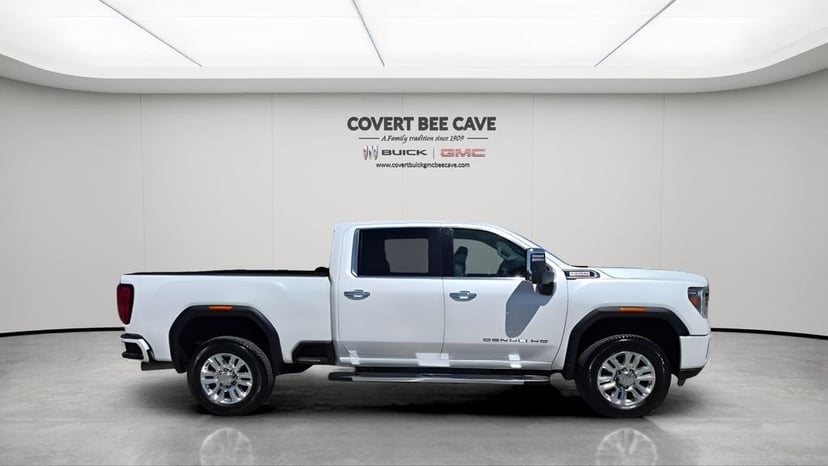 2022 GMC Sierra 2500HD - Image 11