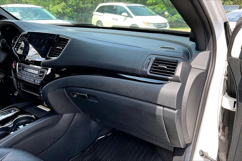 2023 Honda Passport - Image 19