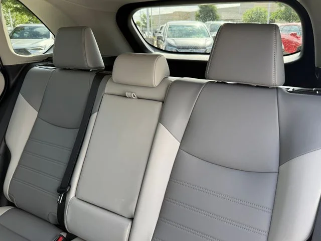 2022 Toyota RAV4 - Image 28