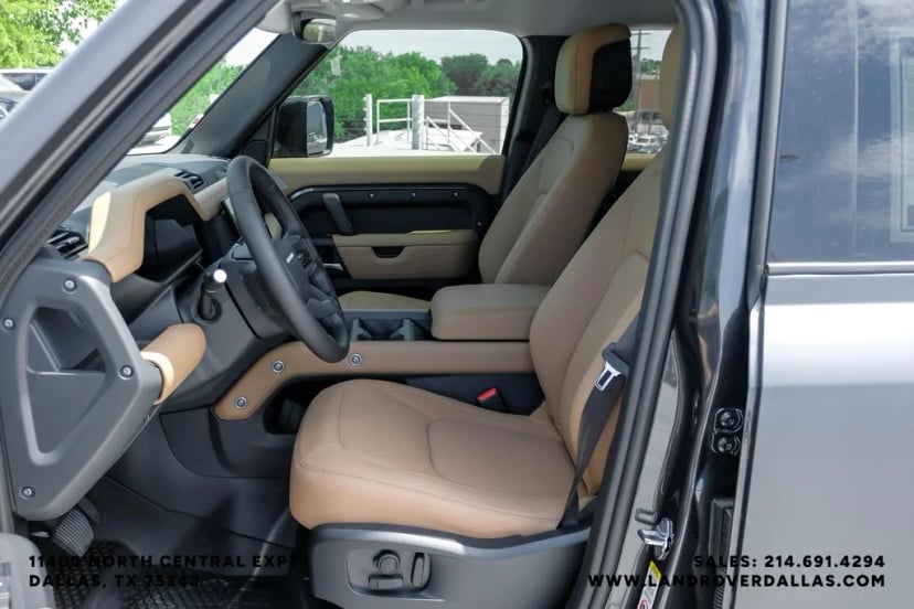 2026 Land Rover Defender 110 - Image 3