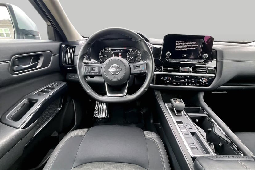 2025 Nissan Pathfinder - Image 6