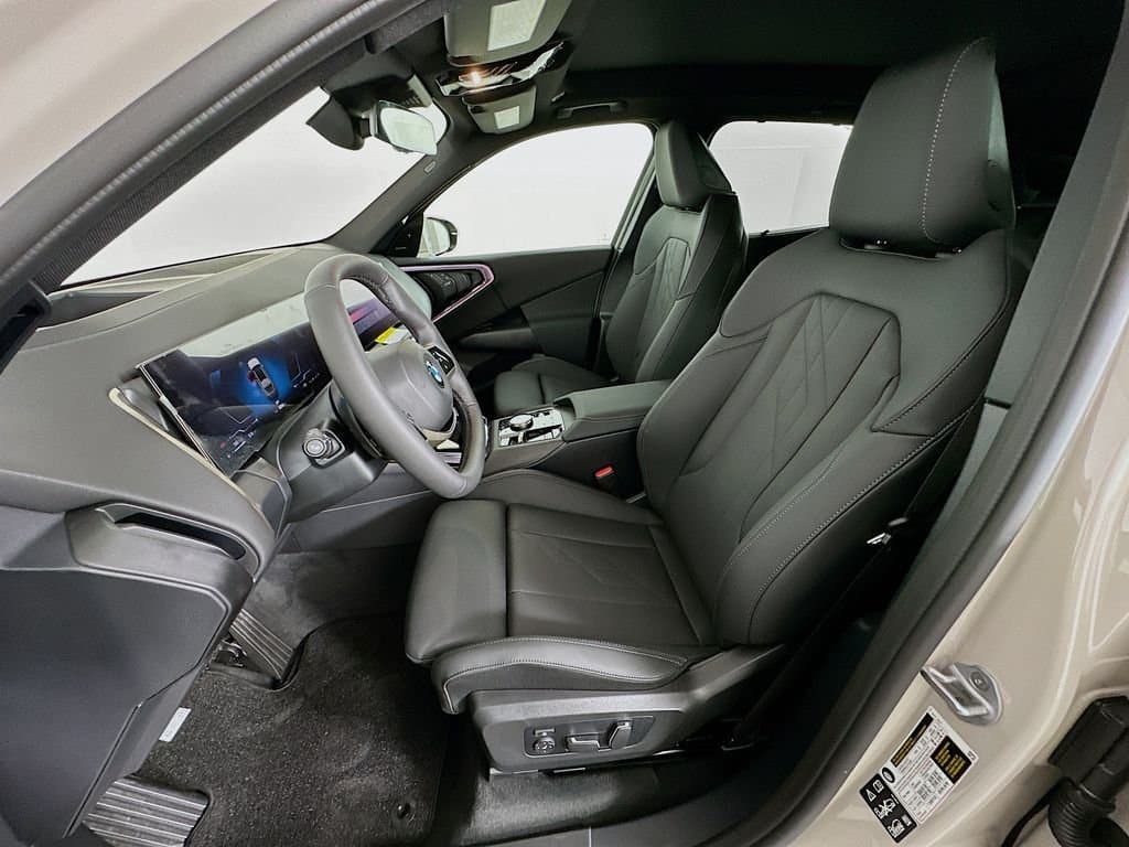 2025 BMW X3 - Image 16