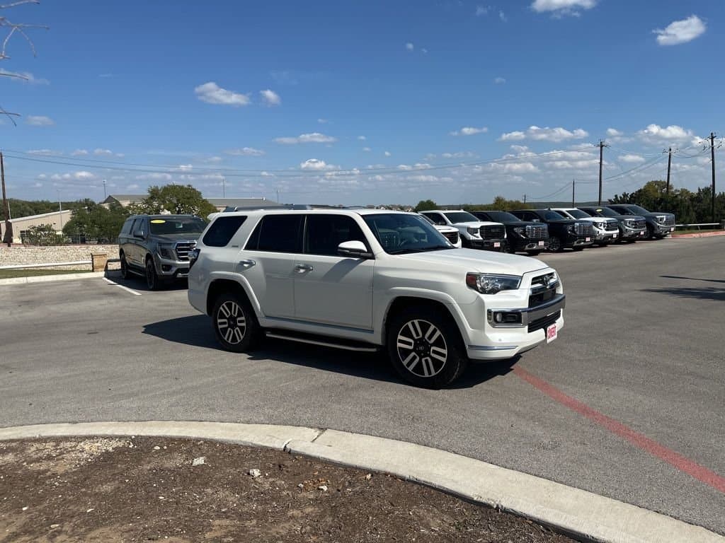 2020 Toyota 4Runner - Image 12