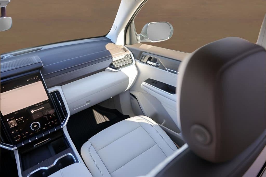 2026 GMC Acadia - Image 27