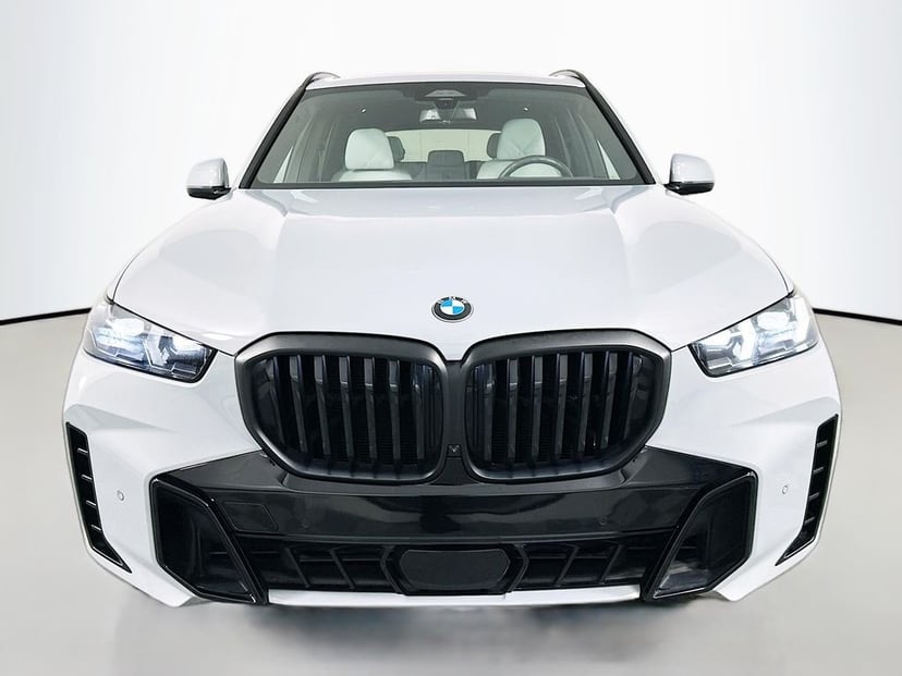 2024 BMW X5 - Image 2