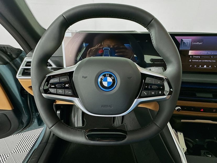 2026 BMW i4 - Image 10