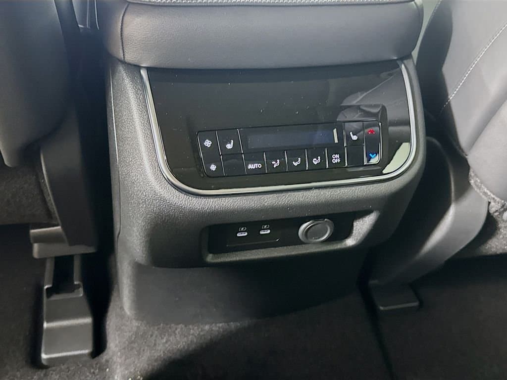 2026 INFINITI QX80 - Image 31