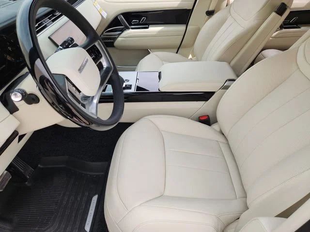 2026 Land Rover Range Rover - Image 9