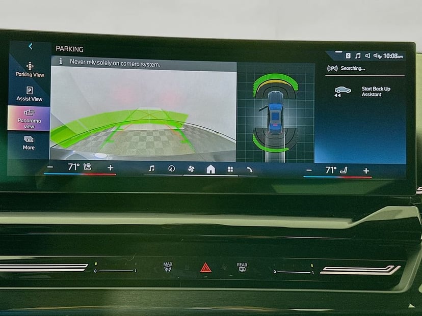 2025 BMW 5 Series - Image 14