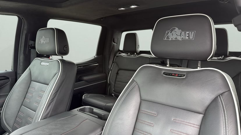 2024 GMC Sierra 1500 - Image 10