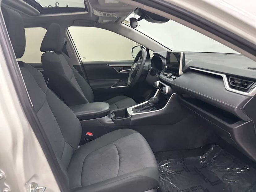 2024 Toyota RAV4 - Image 25