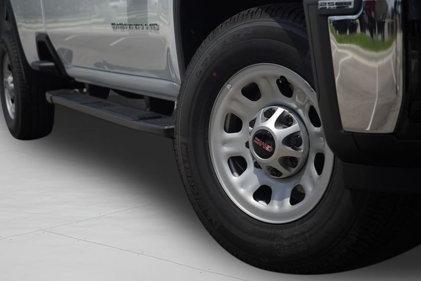 2024 GMC Sierra 2500HD - Image 26