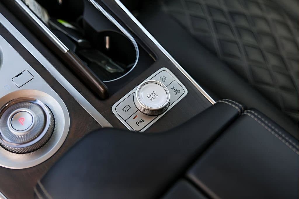 2023 Genesis GV80 - Image 22