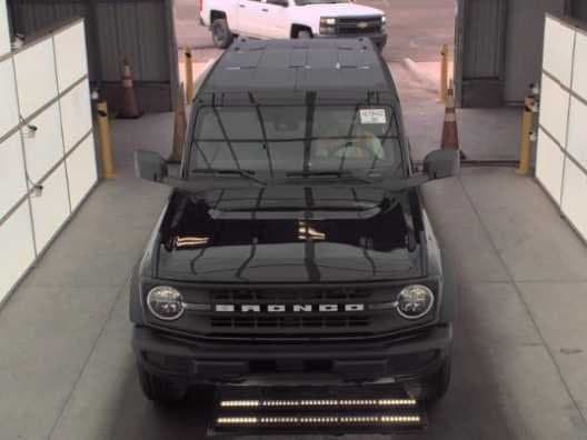2025 Ford Bronco - Image 3