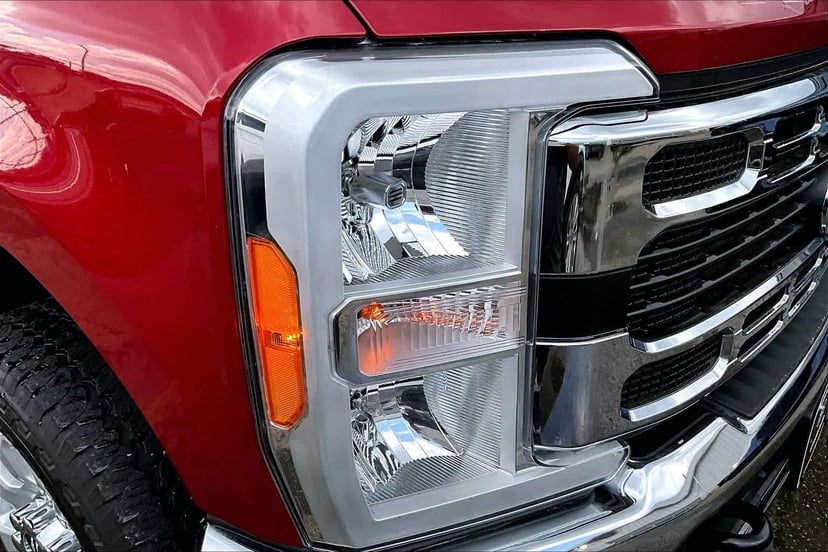 2023 Ford F-250 - Image 27