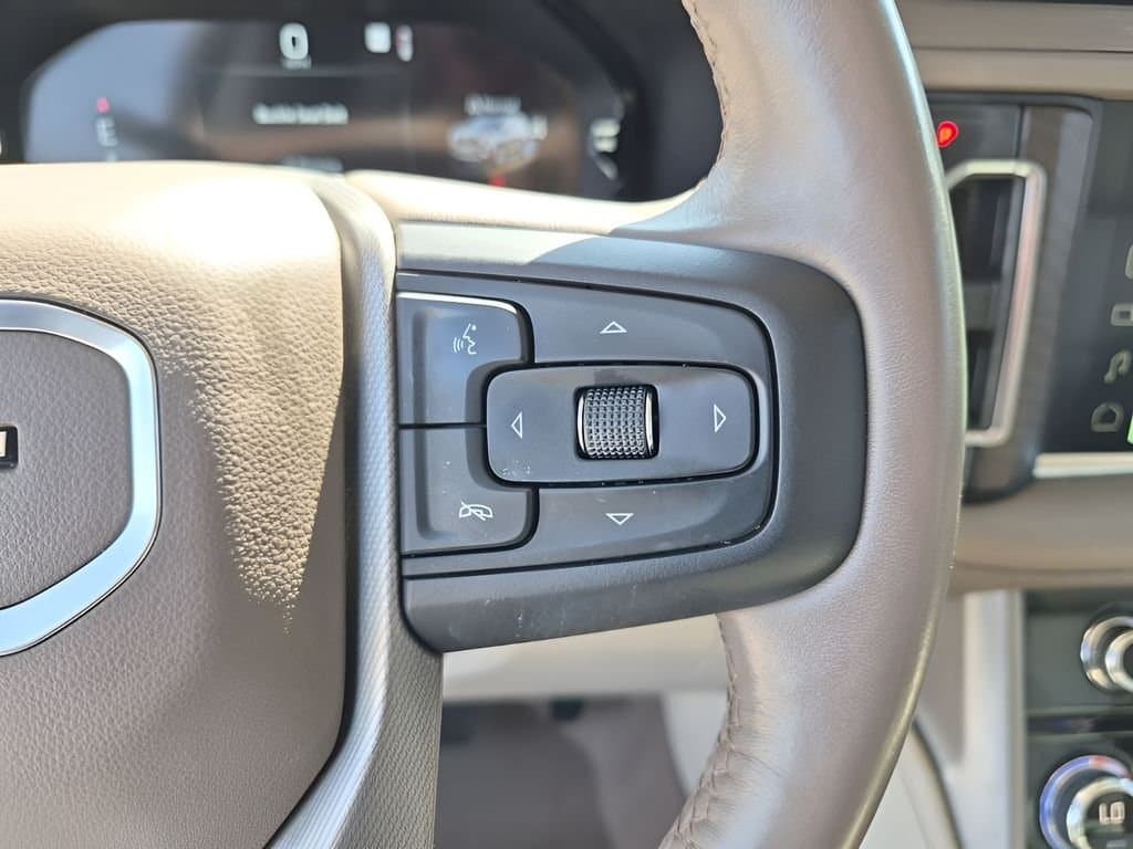 2022 GMC Yukon - Image 35