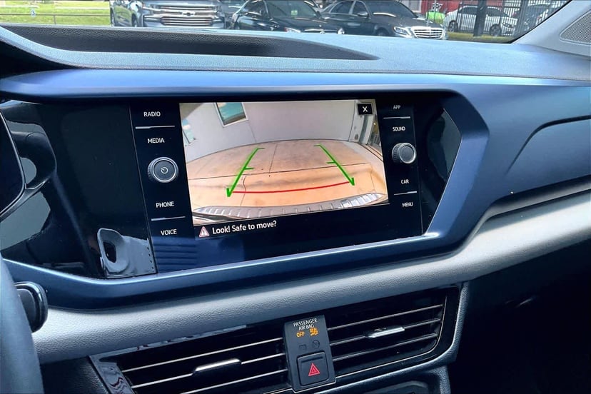 2022 Volkswagen Taos - Image 26