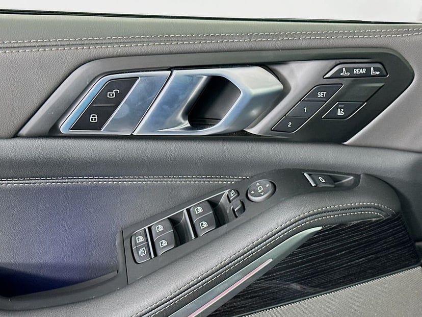 2026 BMW X7 - Image 20