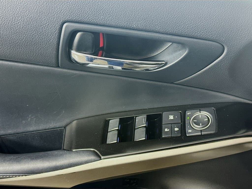 2014 LEXUS IS - Image 22