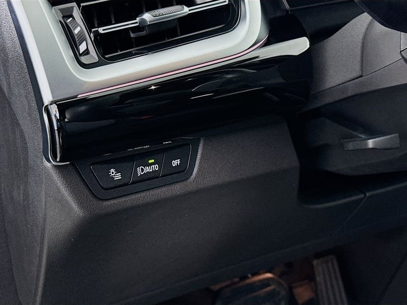 2025 BMW X1 - Image 10