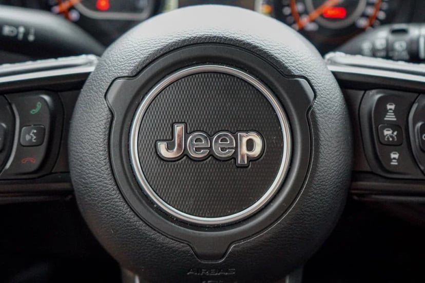 2025 Jeep Wrangler - Image 19