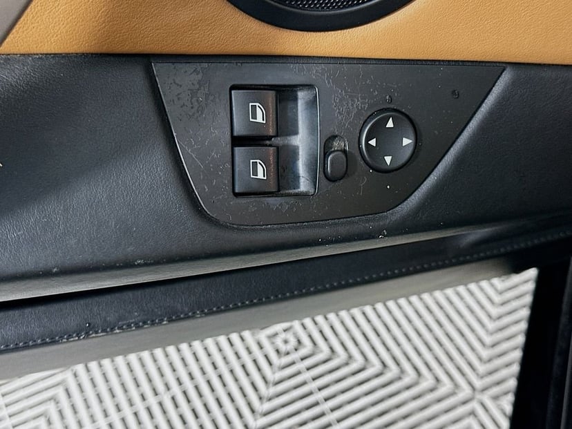 2008 BMW Z4 - Image 16