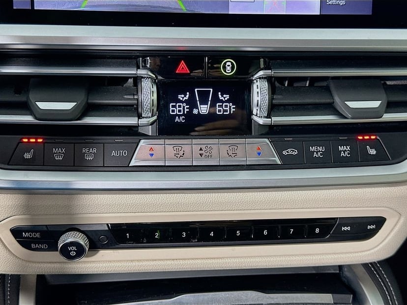 2023 BMW 4 Series - Image 16