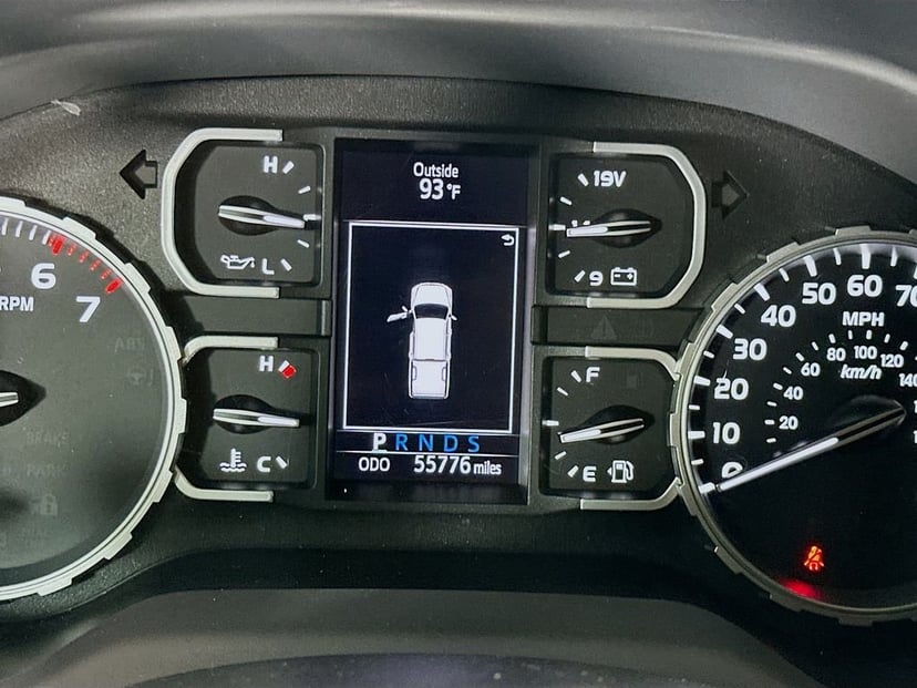 2018 Toyota Tundra - Image 12