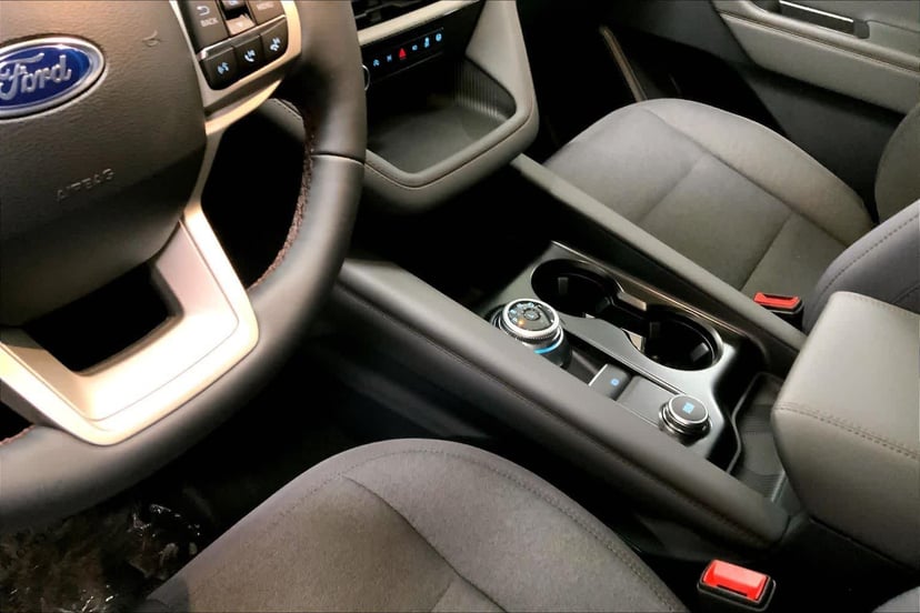 2026 Ford Explorer - Image 6
